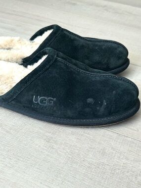 UGG black suede slippers 10
